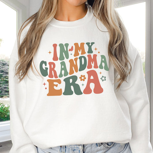 Grandma Sweatshirt - Funny Shirt for New  Proud Grandmas Crewneck Gift for Cool Grandmothers