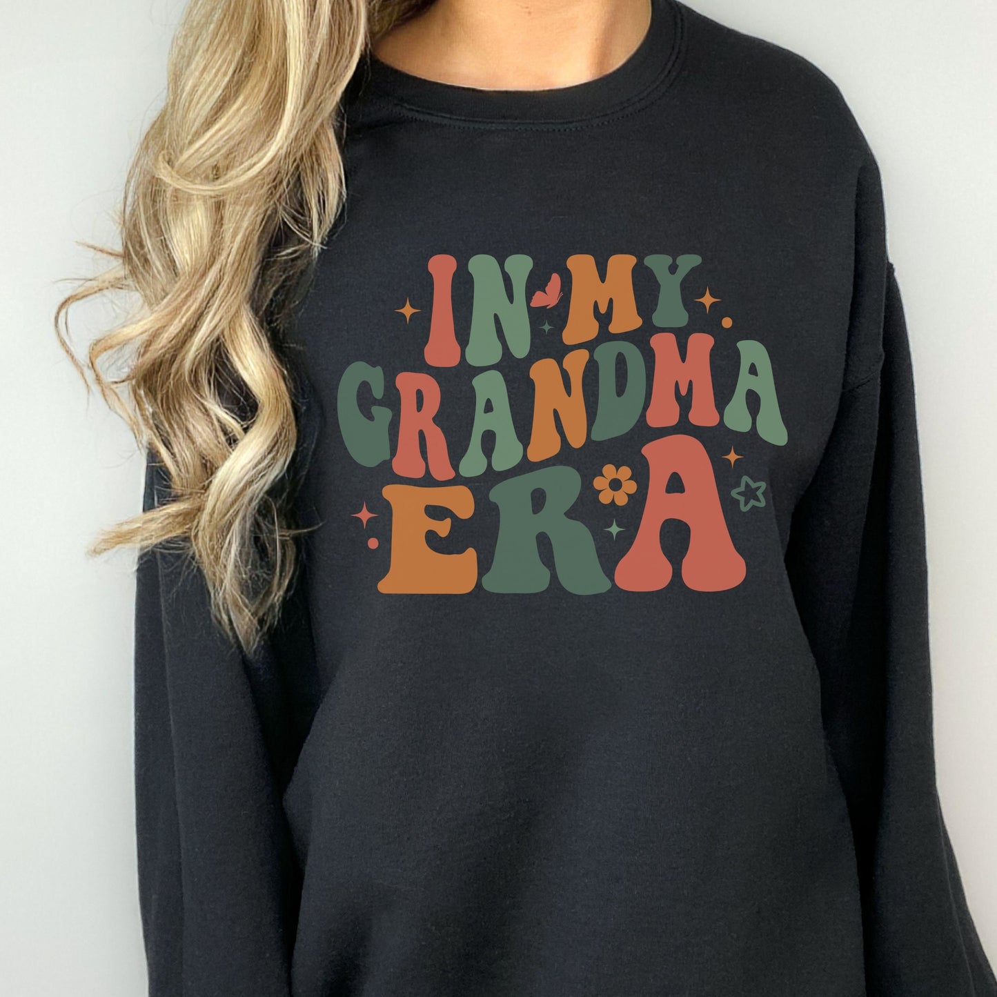 Grandma Sweatshirt - Funny Shirt for New  Proud Grandmas Crewneck Gift for Cool Grandmothers