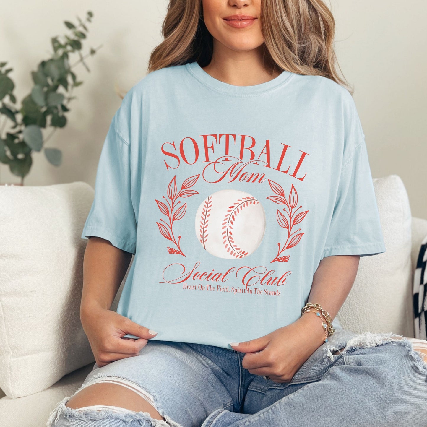 Softball Mom Social Club T-shirt - Trendy Gift for Sports Moms