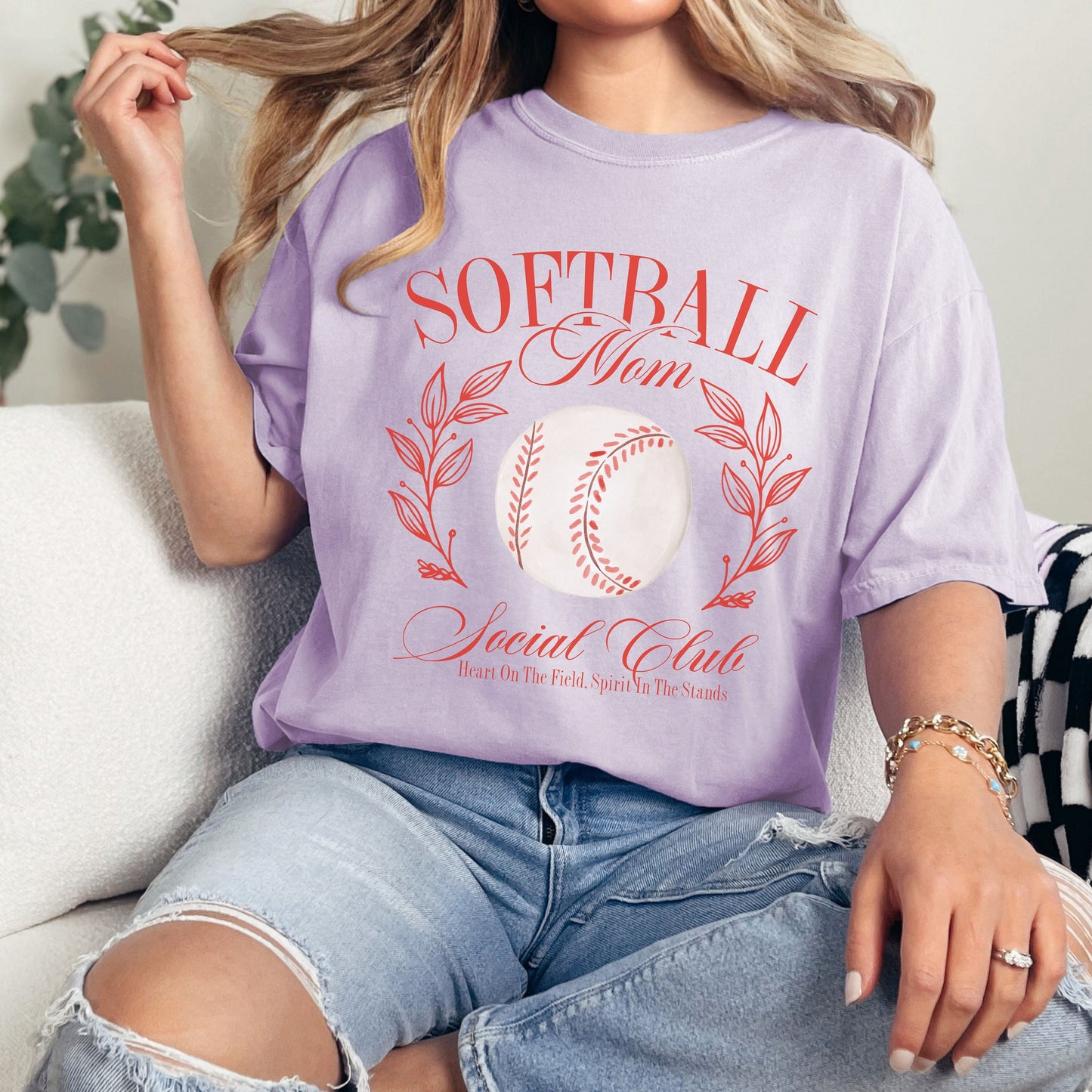 Softball Mom Social Club T-shirt - Trendy Gift for Sports Moms